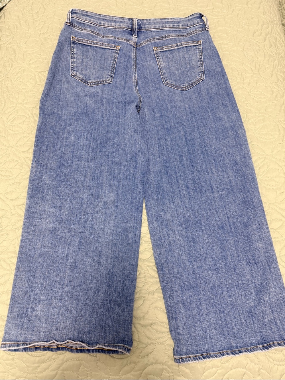 Chico's Medium Blue Wide-Leg Denim Jeans with Back Pockets